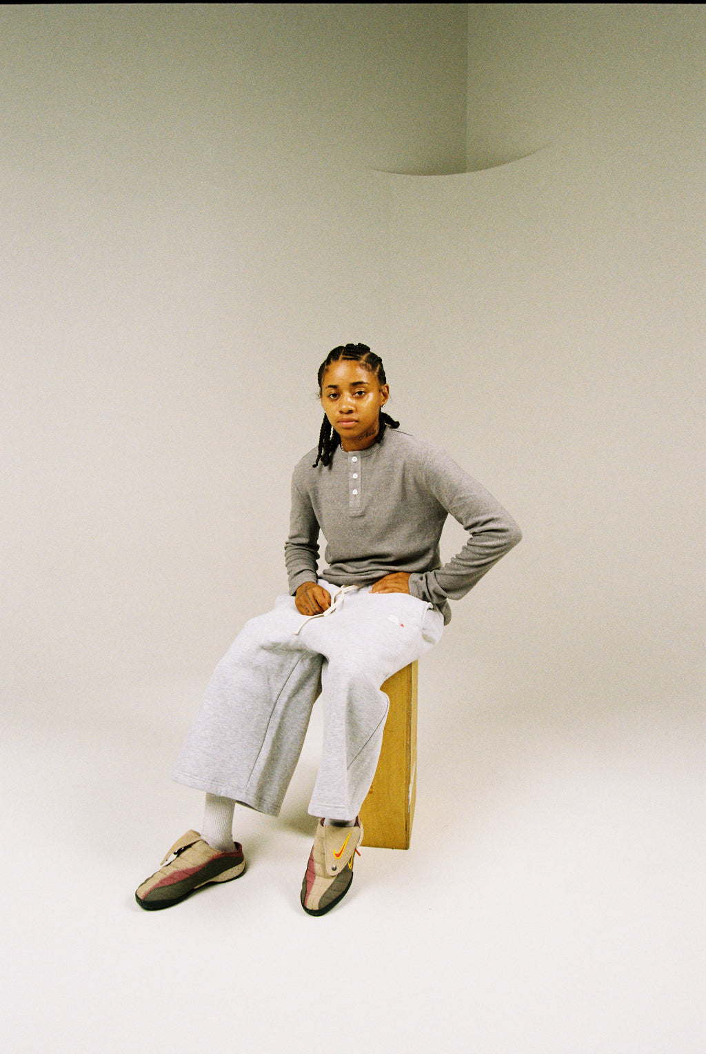 AHKSTAR HENLEY
